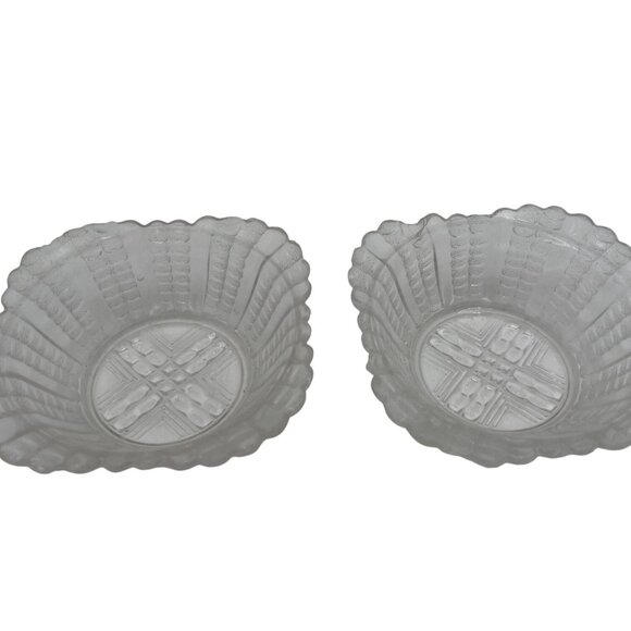 Set Of 2 Antique Glass EAPG Bowls Scalloped Edges Intricate Geometric Pattern - Picture 1 of 7